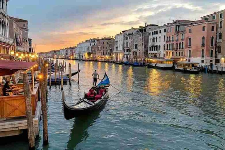 20 Venice Travel Tips That Will Make Your Trip 10x Better in 2025